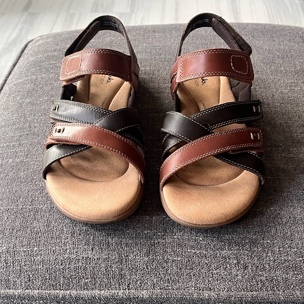 Clarks Women's Brown and Black Leather Strappy Sandals